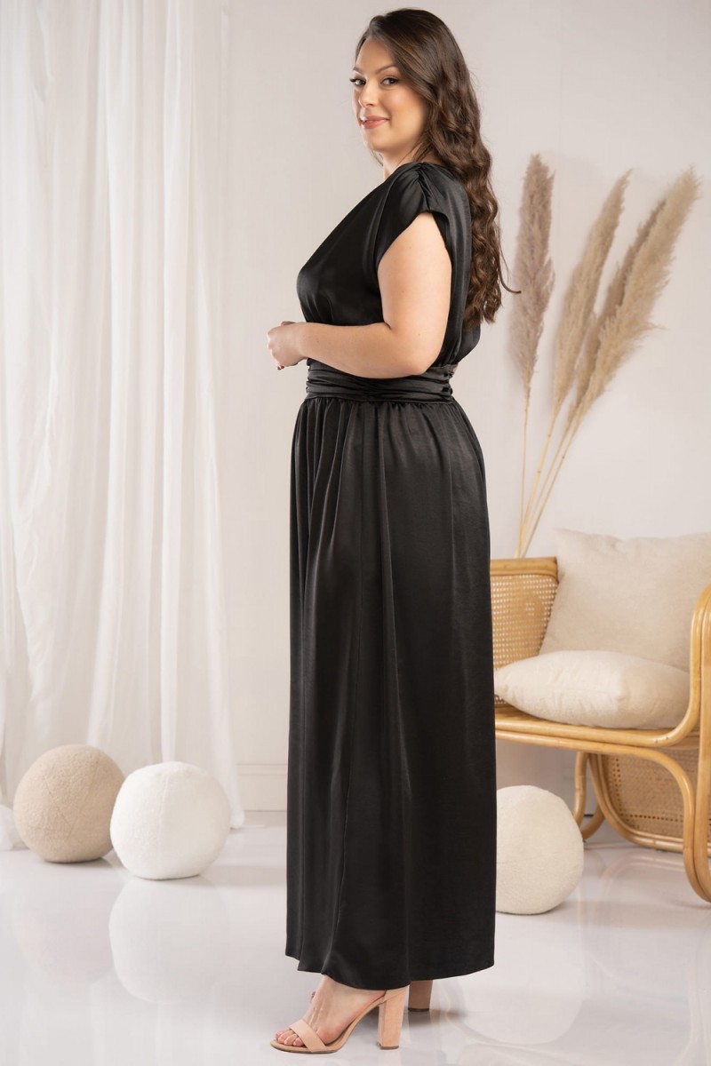 Juodos spalvos laisvalaikio suknelė su kišenėmis