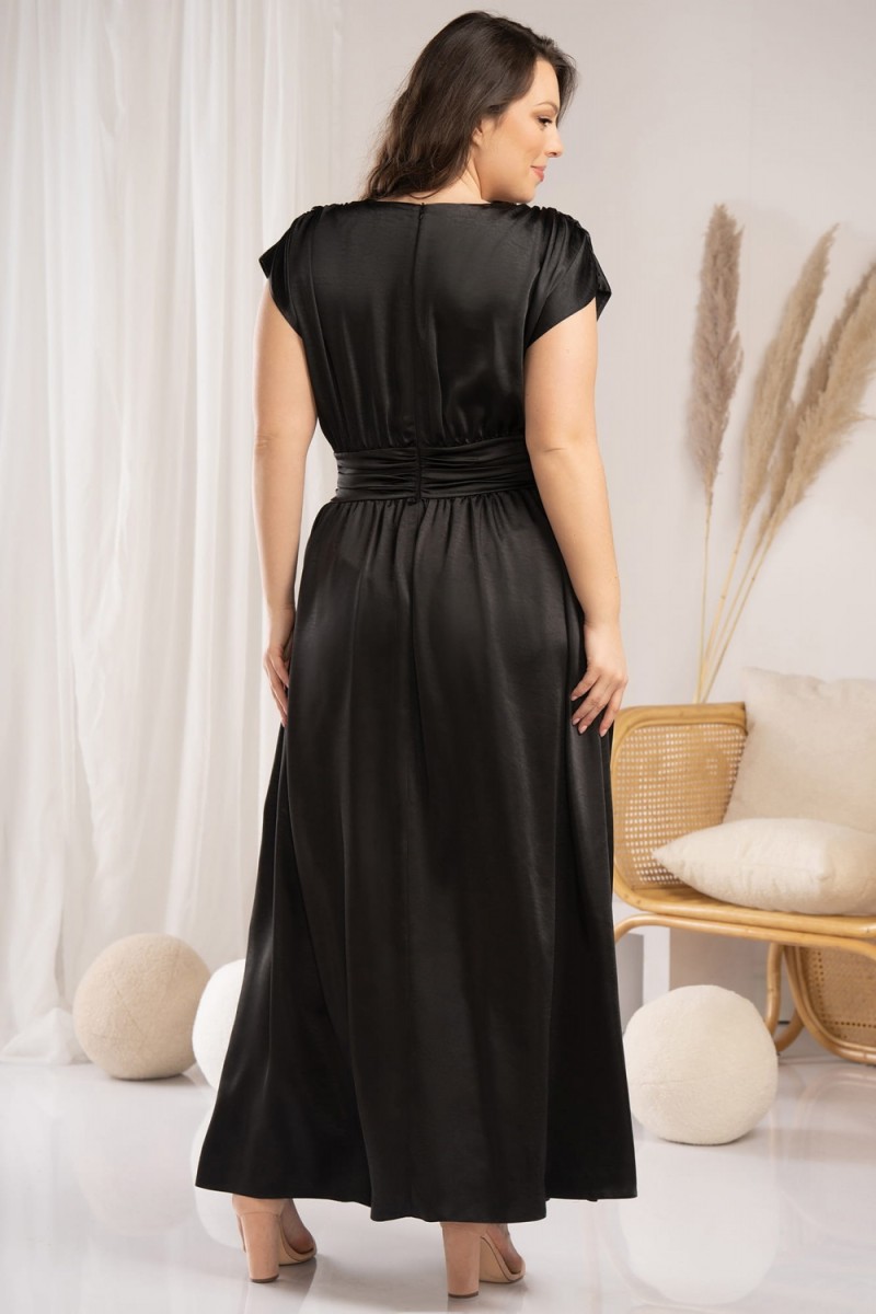 Juodos spalvos laisvalaikio suknelė su kišenėmis_200820