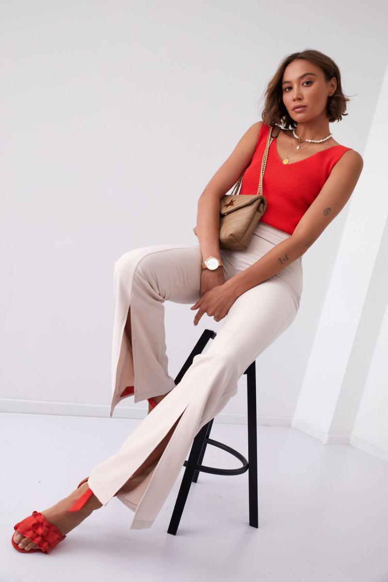 Women's elegant trousers with a slit in light beige 502800