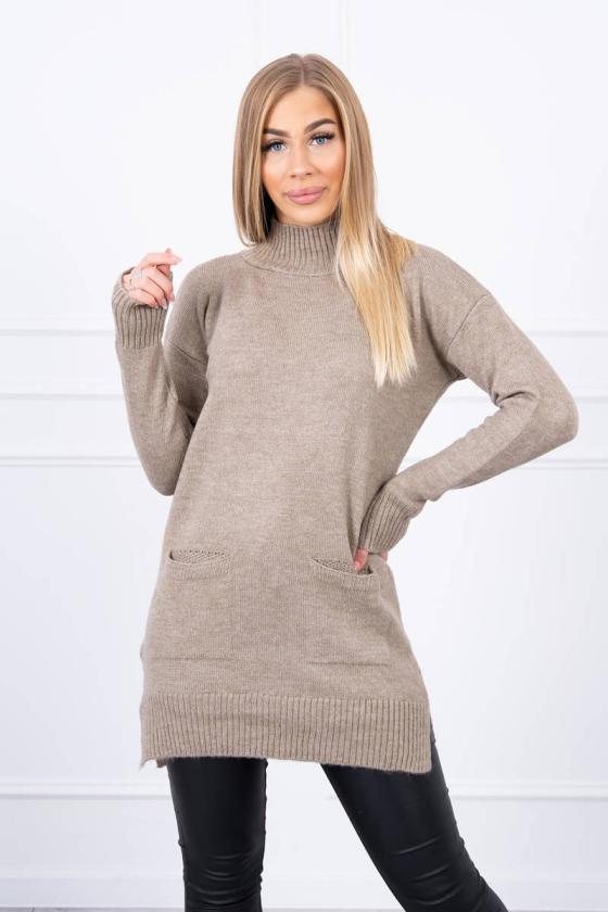 Sweater with stand-up...